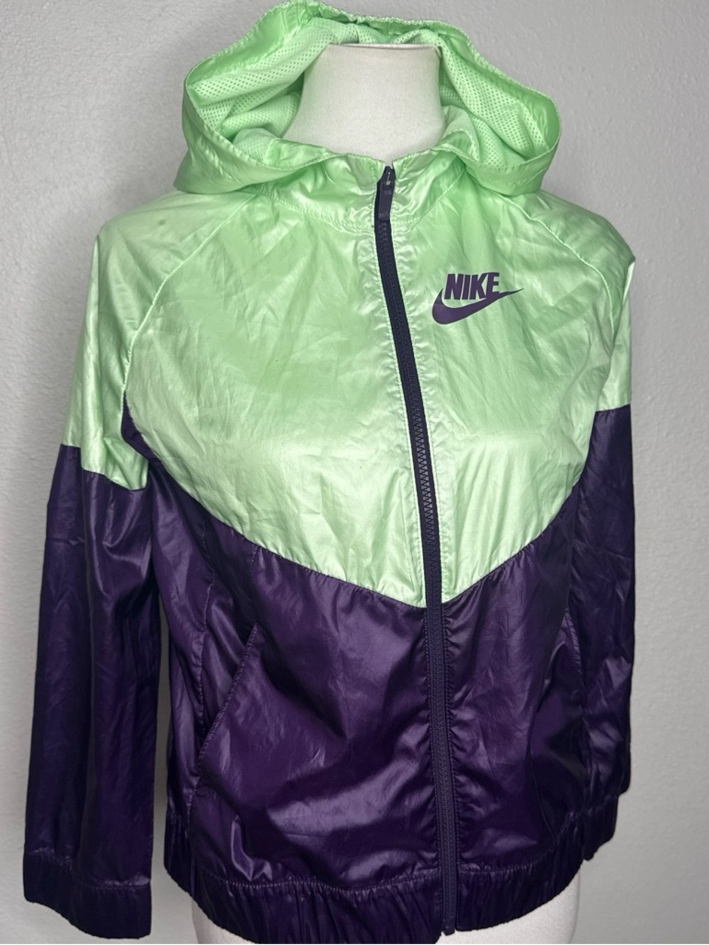 Nike kids Two-Tone Windbreaker Jacket in Mint Green & Purple size L